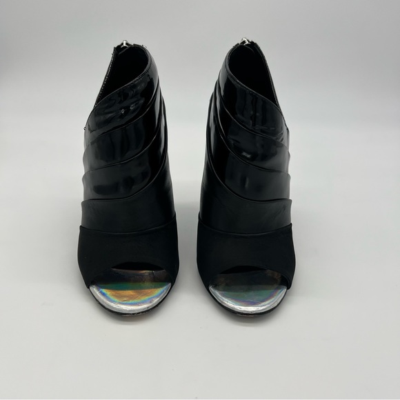 L.A.M.B. Black Leather Peep Toe Ankle Booties Silver Stiletto Heel Zip 6.5 - Picture 13 of 13